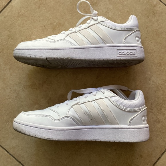 Adidas Shoes - Picture 5 of 8